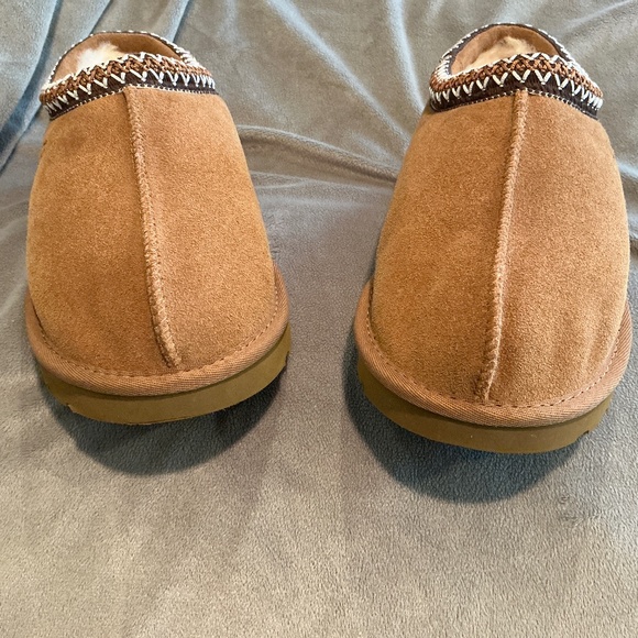 EUC Women’s UGG Tasman Chestnut In Box Size 10 - Picture 5 of 17